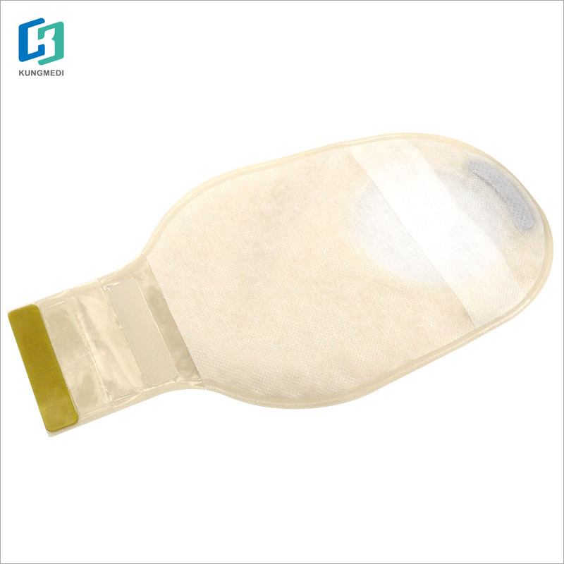 colostomy bag with clamp